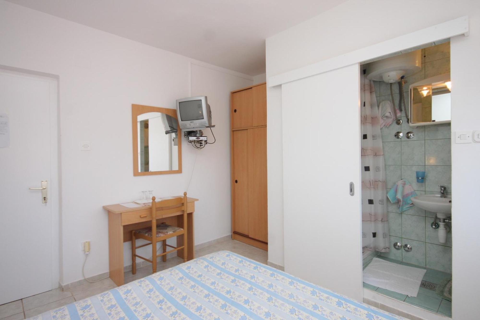 Apartments And Rooms With Parking Space Mali Lošinj Zimmer foto